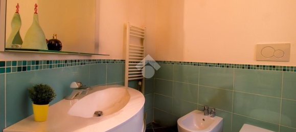 3-salle Appartement à L'Aquila, Italy No. 9121 9