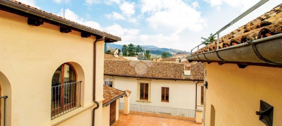 3-salle Appartement à L'Aquila, Italy No. 9121 13