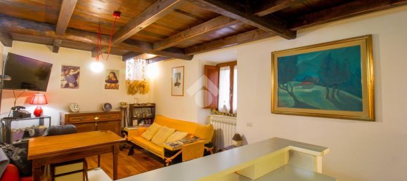 3-salle Appartement à L'Aquila, Italy No. 9121 6