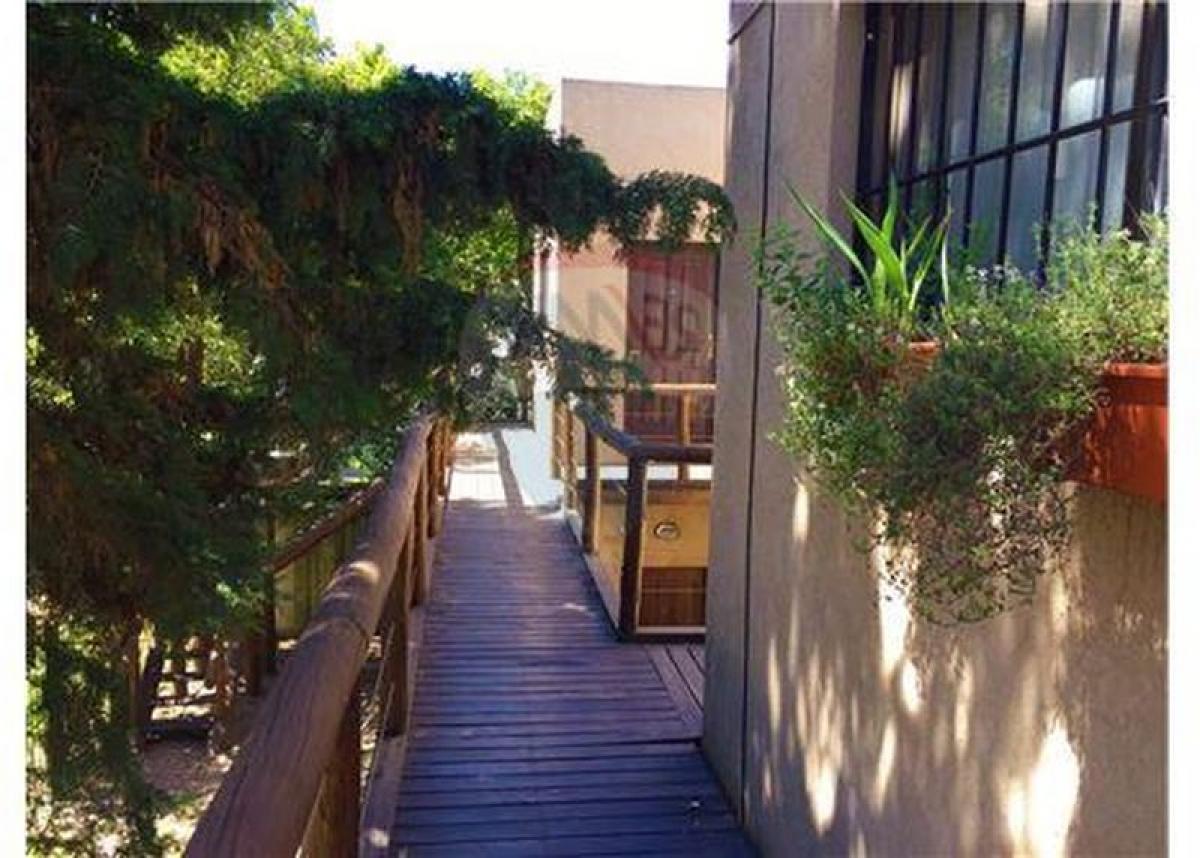 Estudio en Pilar, Argentina No. 10940