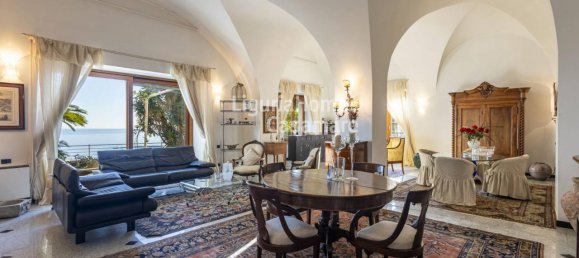 15 rooms Villa in Imperia, Italy No. 112748 2