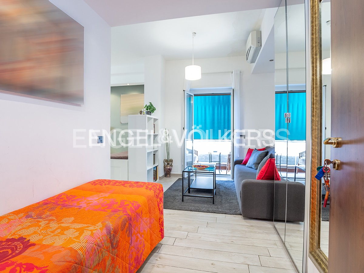 5 bedrooms Hotel in Rome, Italy No. 109315