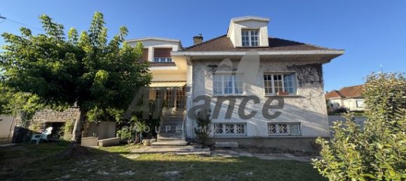 Casa de 4 dormitorios en Luxeuil-les-Bains, France No. 360473 5