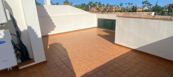 Adosado de 3 dormitorios en Estepona, Spain No. 139294 29