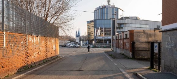 29m² Garage in Moncalieri, Italy No. 117075 24