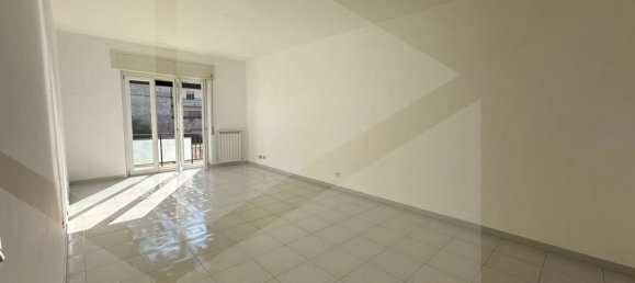 4 rooms Apartment in Avezzano, Italy No. 22445 4