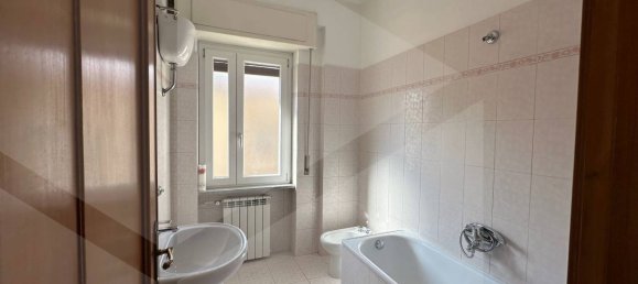 4 rooms Apartment in Avezzano, Italy No. 22445 33