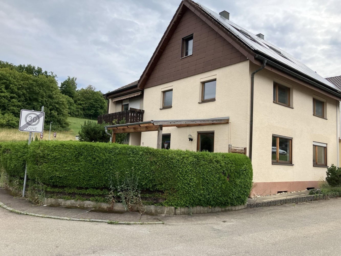 9 rooms Townhouse in Ostalbkreis, Germany No. 333015