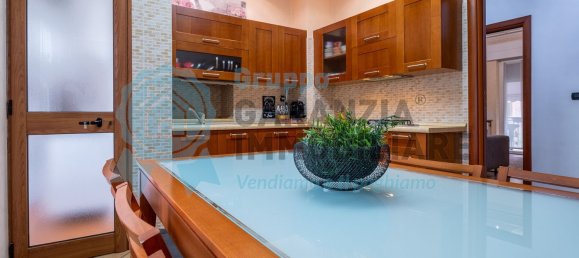 5-salle Appartement à Mantua, Italy No. 314763 10