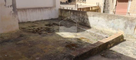 2 bedrooms House in Marsala, Italy No. 50670 7