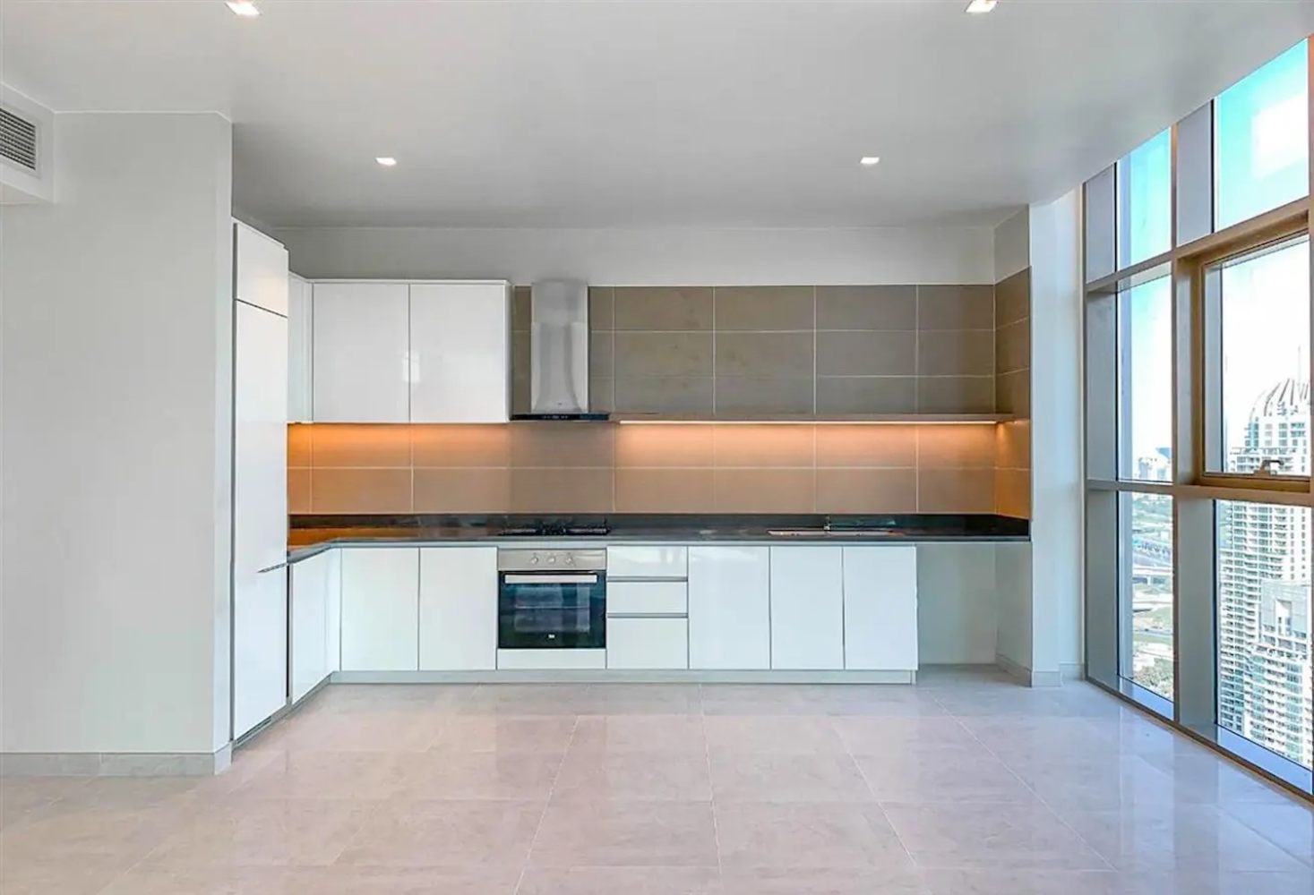 3 bedrooms Apartment in Dubai, UAE No. 21301