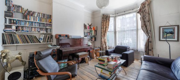 6 bedrooms House in London, United Kingdom No. 11121 2