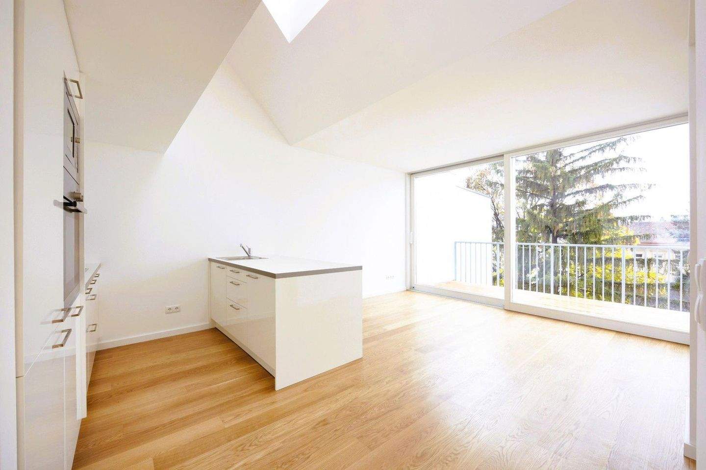 Apartamento de 4 habitaciónes en Wahring, Austria No. 261792