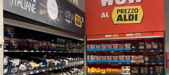 عقار تجاري في Vigevano, Italy 2790متر مربع رقم 9849 3