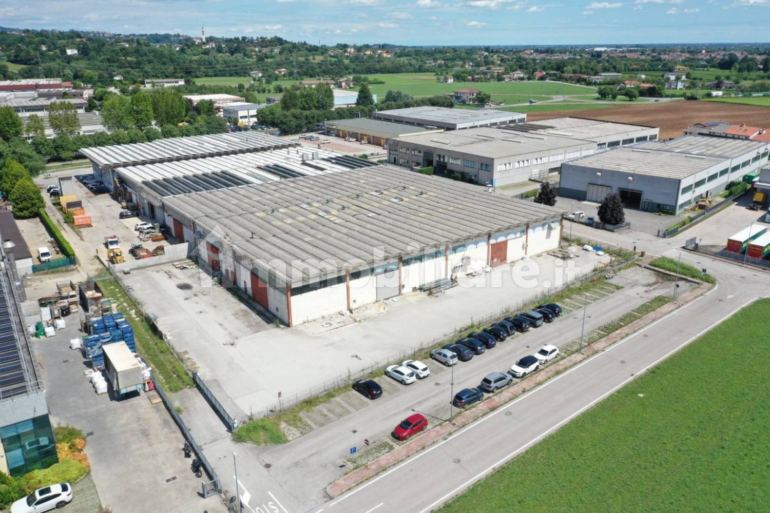 Lagerhaus in Sarcedo, Italy 2400m², Nr. 320980