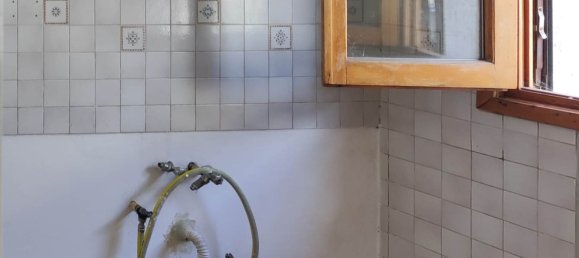 5 bedrooms Apartment in Agliana, Italy No. 49641 2