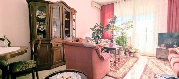 3 rooms Apartment in Treviso, Italy No. 43472 2