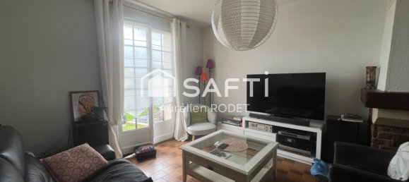 3 bedrooms House in Le Poinconnet, France No. 51793 2