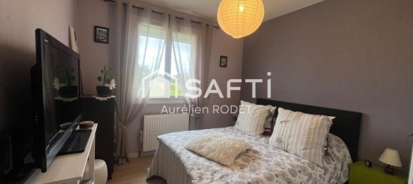 3 bedrooms House in Le Poinconnet, France No. 51793 8