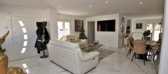 2 Schlafzimmer Haus in Alicante, Spain, Nr. 182058 3