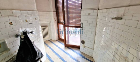 3 Schlafzimmer Wohnung in Vigevano, Italy, Nr. 335072 7