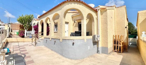 2 bedrooms Villa in La Marina, Spain No. 178172 2