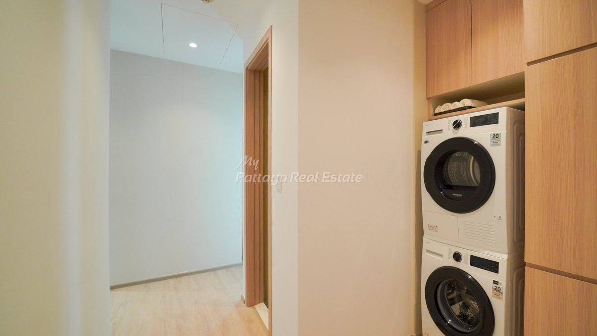 2 bedrooms Condo in Pattaya, Thailand No. 70080