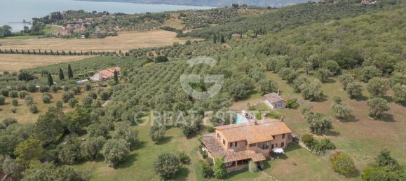 4 bedrooms House in Magione, Italy No. 288066 9