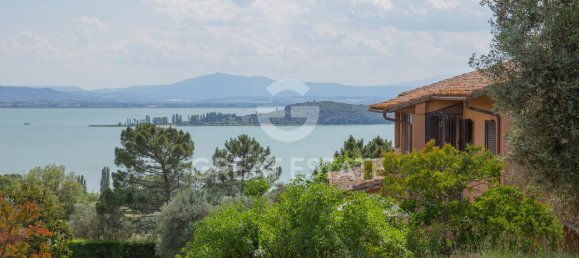 4 bedrooms House in Magione, Italy No. 288066 10