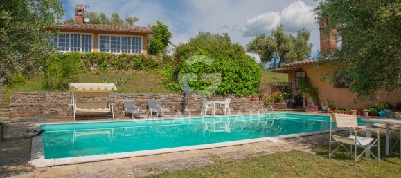 4 bedrooms House in Magione, Italy No. 288066 14