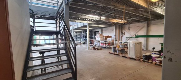 Склад с 5 комнатами в Риезе Пио X, Италия № 75716 22