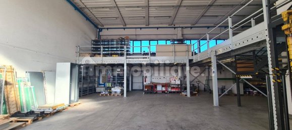 Склад с 5 комнатами в Риезе Пио X, Италия № 75716 9