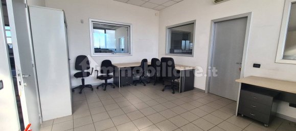 Склад с 5 комнатами в Риезе Пио X, Италия № 75716 33