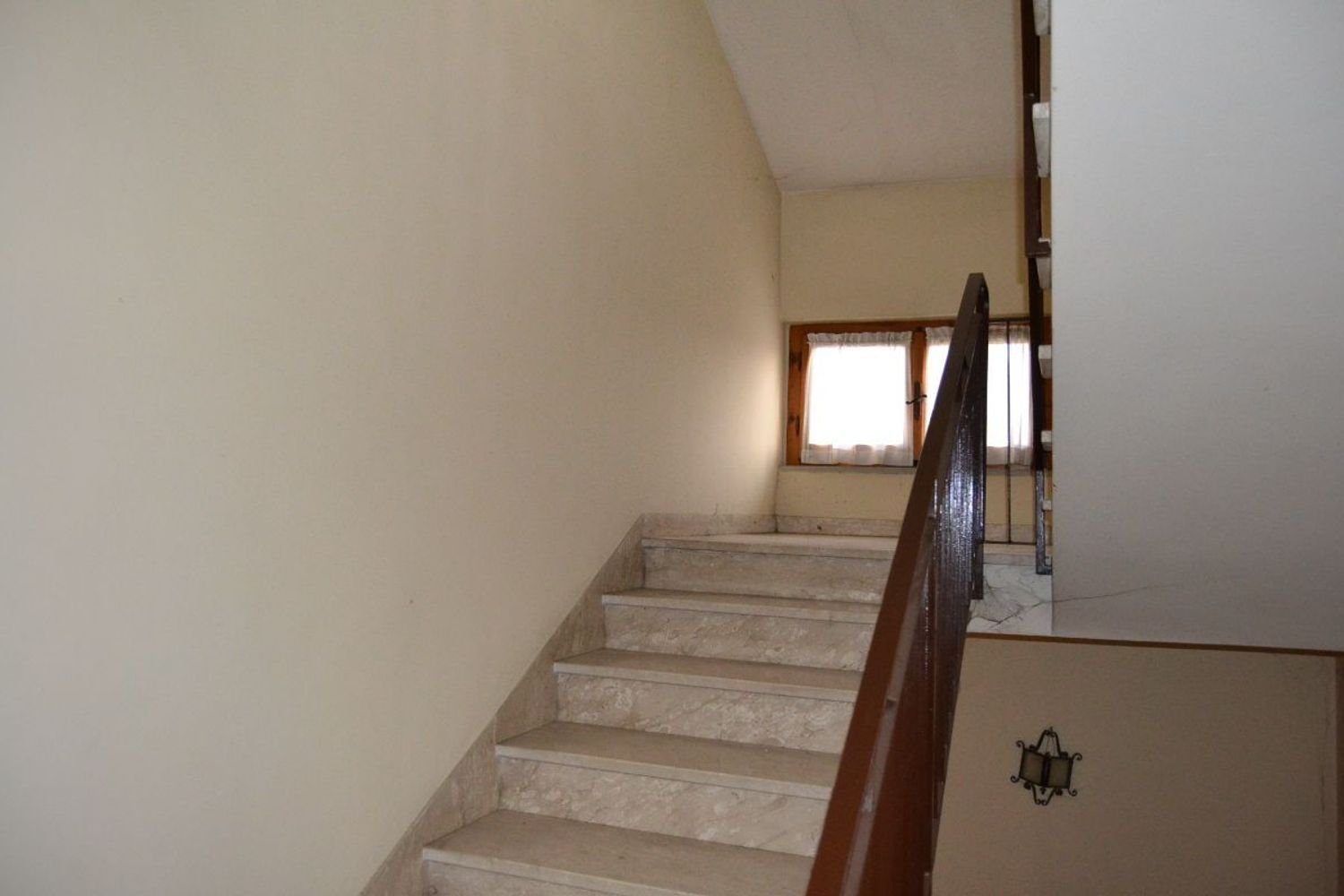 7 rooms Apartment in Città di Castello, Italy No. 7957