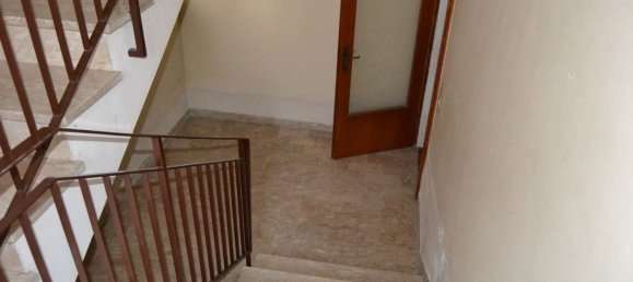 7 rooms Apartment in Città di Castello, Italy No. 7957 10