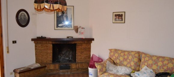 7 rooms Apartment in Città di Castello, Italy No. 7957 4