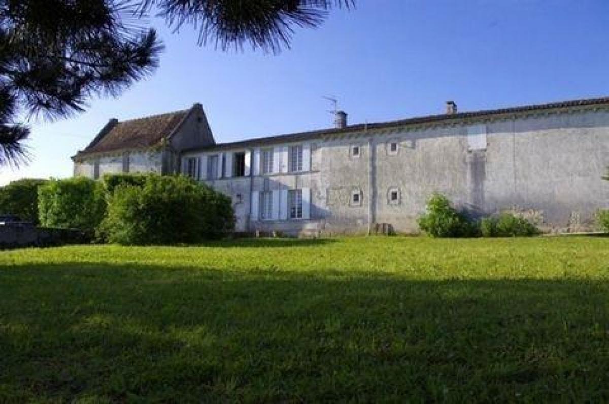 5 chambres Maison à Cognac, France No. 32374