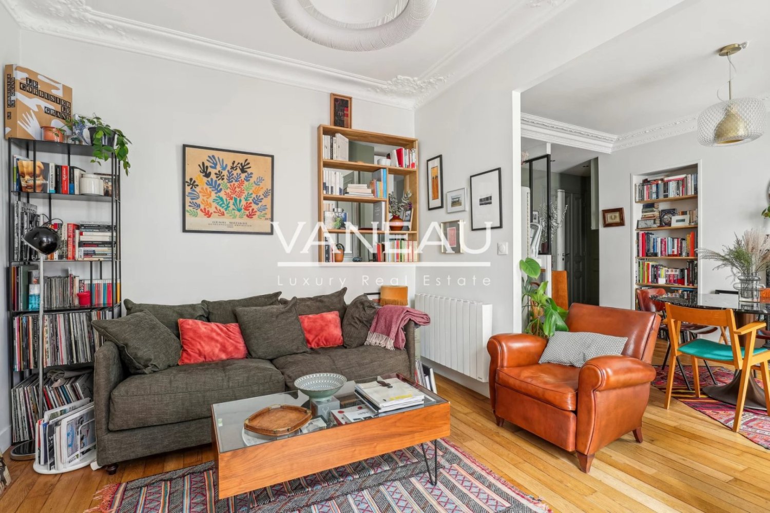 1 bedroom Apartment in Paris, France No. 163205