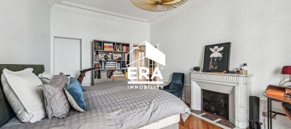 4 bedrooms Apartment in Paris, France No. 182908 7