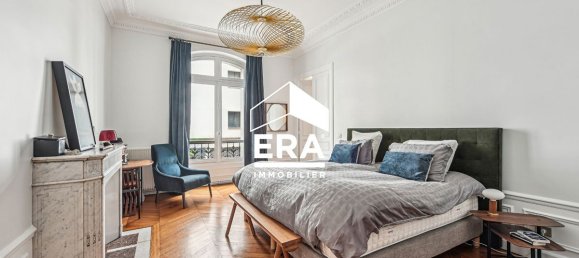 4 bedrooms Apartment in Paris, France No. 182908 6