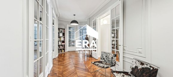 4 bedrooms Apartment in Paris, France No. 182908 3