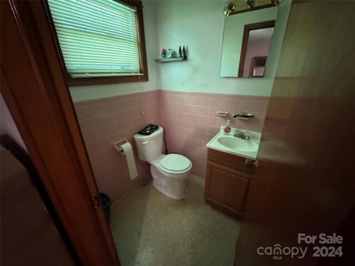 3 bedrooms House in West Jefferson, USA No. 414104