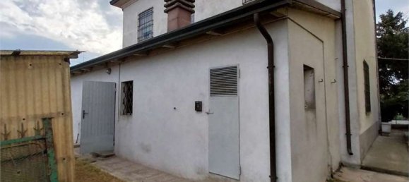 6 rooms House in Ravenna, Italy No. 100531 14