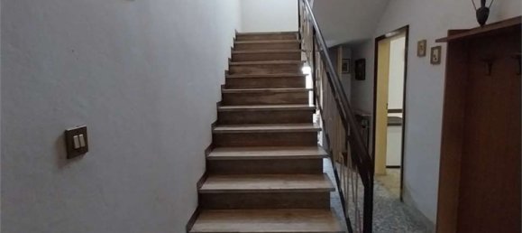 6 rooms House in Ravenna, Italy No. 100531 11