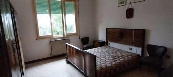 6 rooms House in Ravenna, Italy No. 100531 5
