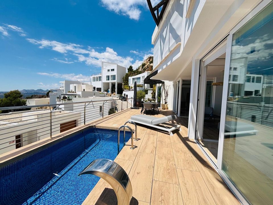 4 bedrooms Villa in Altea, Spain No. 189230