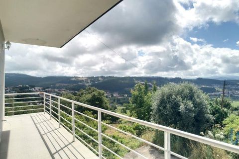 Таунхаус с 4 спальнями в Пенафиел, Португалия № 151732