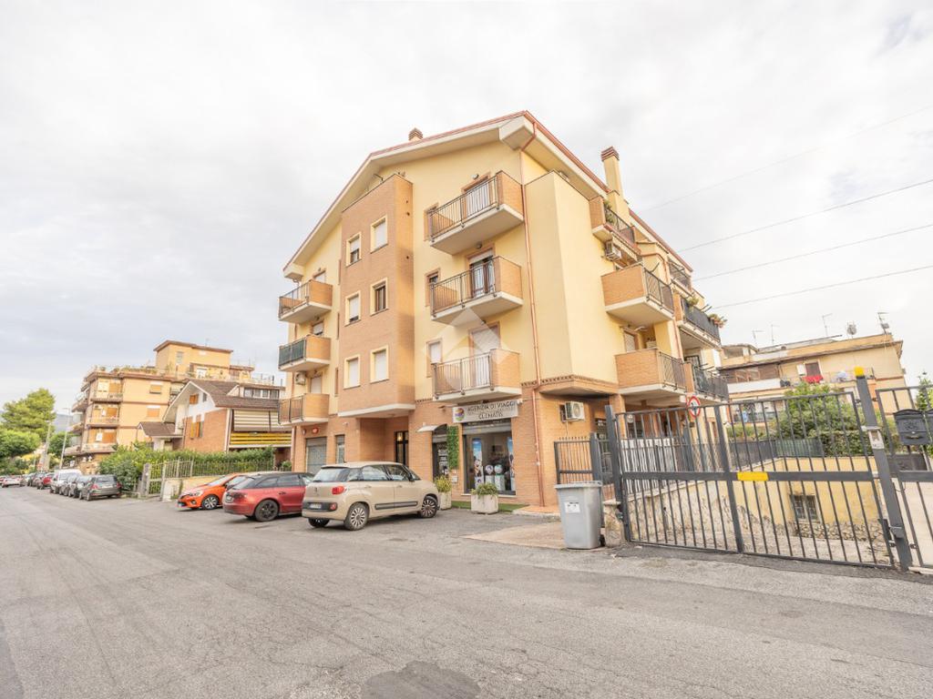 2 غرف نوم شقة في Guidonia Montecelio, Italy رقم 329429