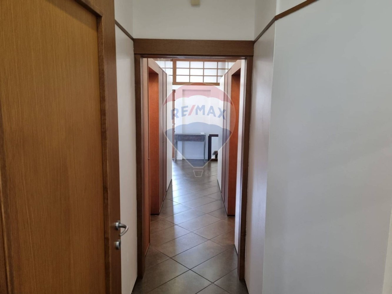 1 room Commercial property in Bergamo, Italy No. 295042
