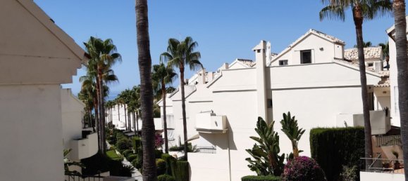 3 bedrooms Townhouse in Marbella, Spain No. 133533 3